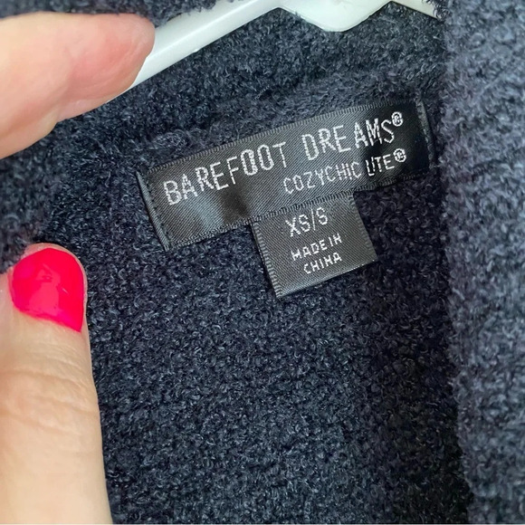 Barefoot Dreams Bamboo Chic Lite Womens Small XS Black Pockets Soft Cardigan - Picture 6 of 8